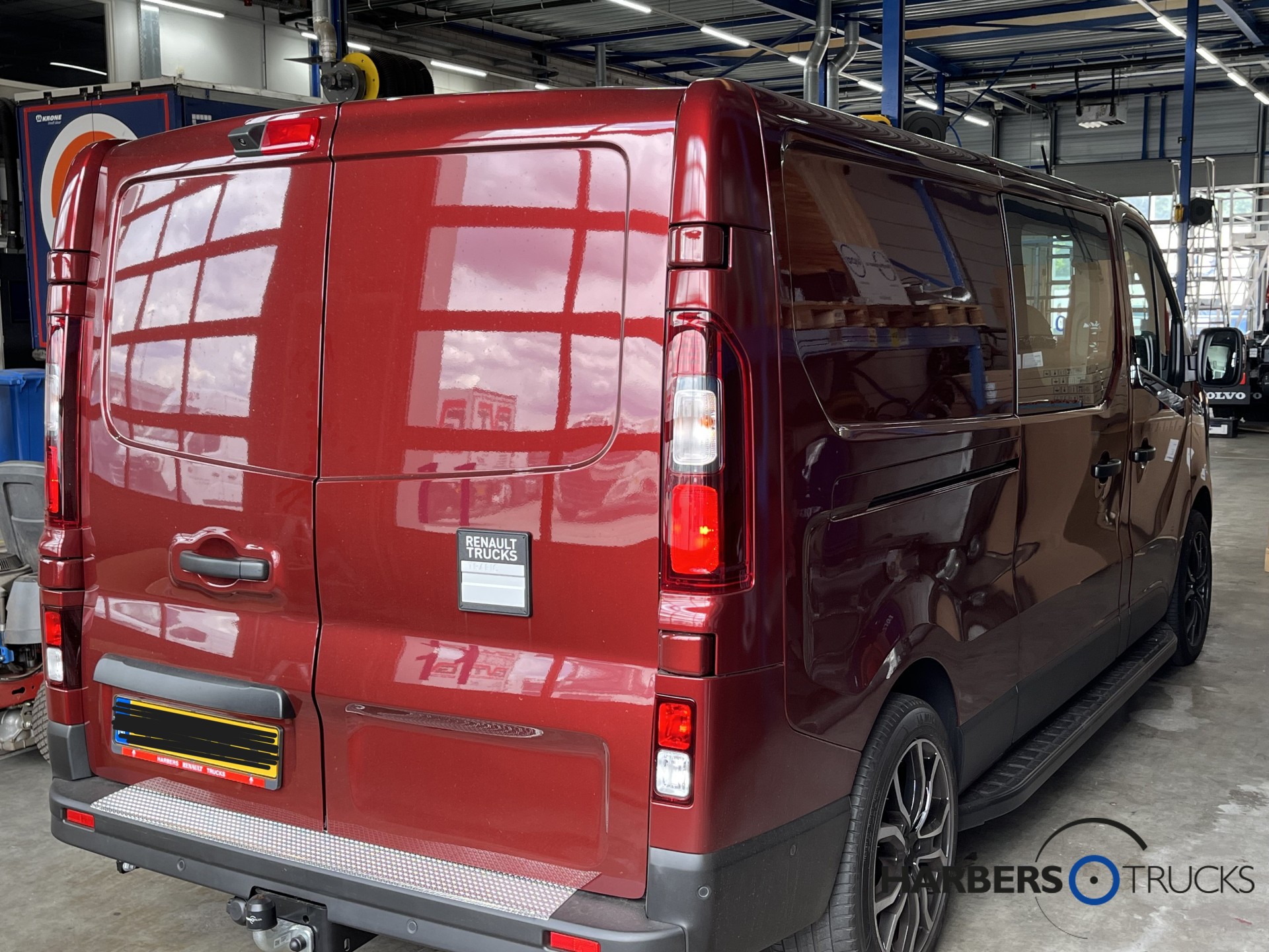 Renault Trafic Dubbel Cabine L2H1 150PK Red Edition