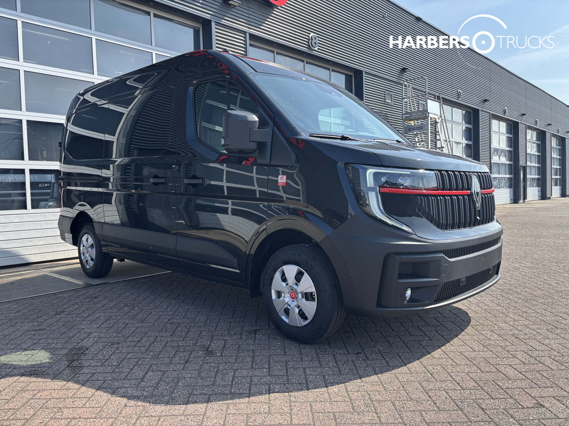 Renault Master Red Edition 150PK