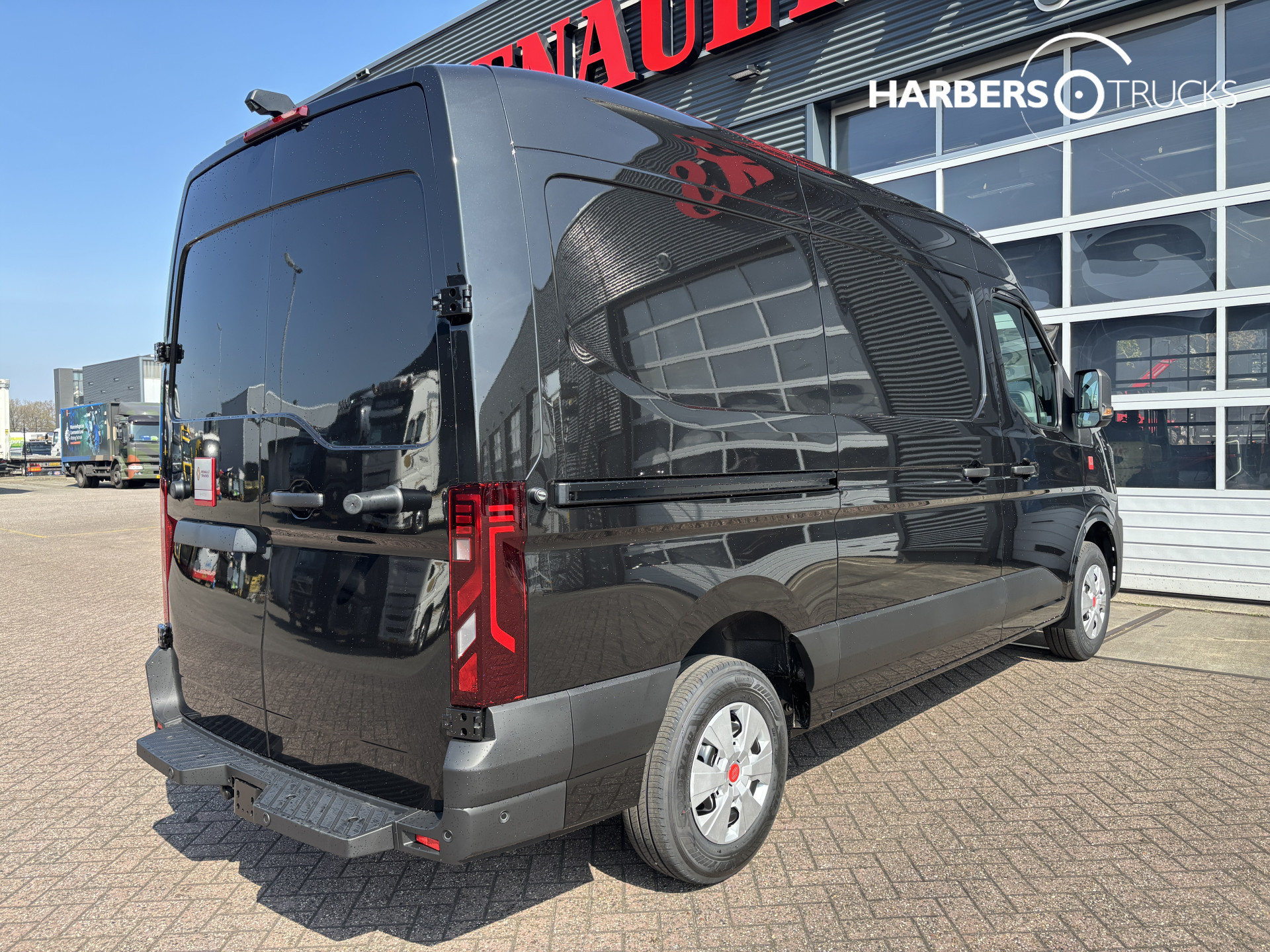 Renault Master Red Edition 150PK