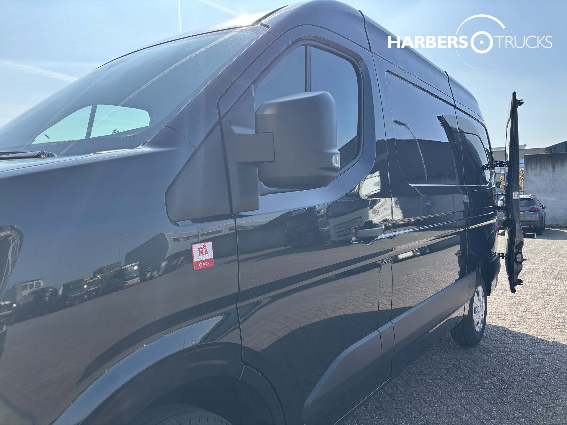 Renault Master Red Edition 150PK