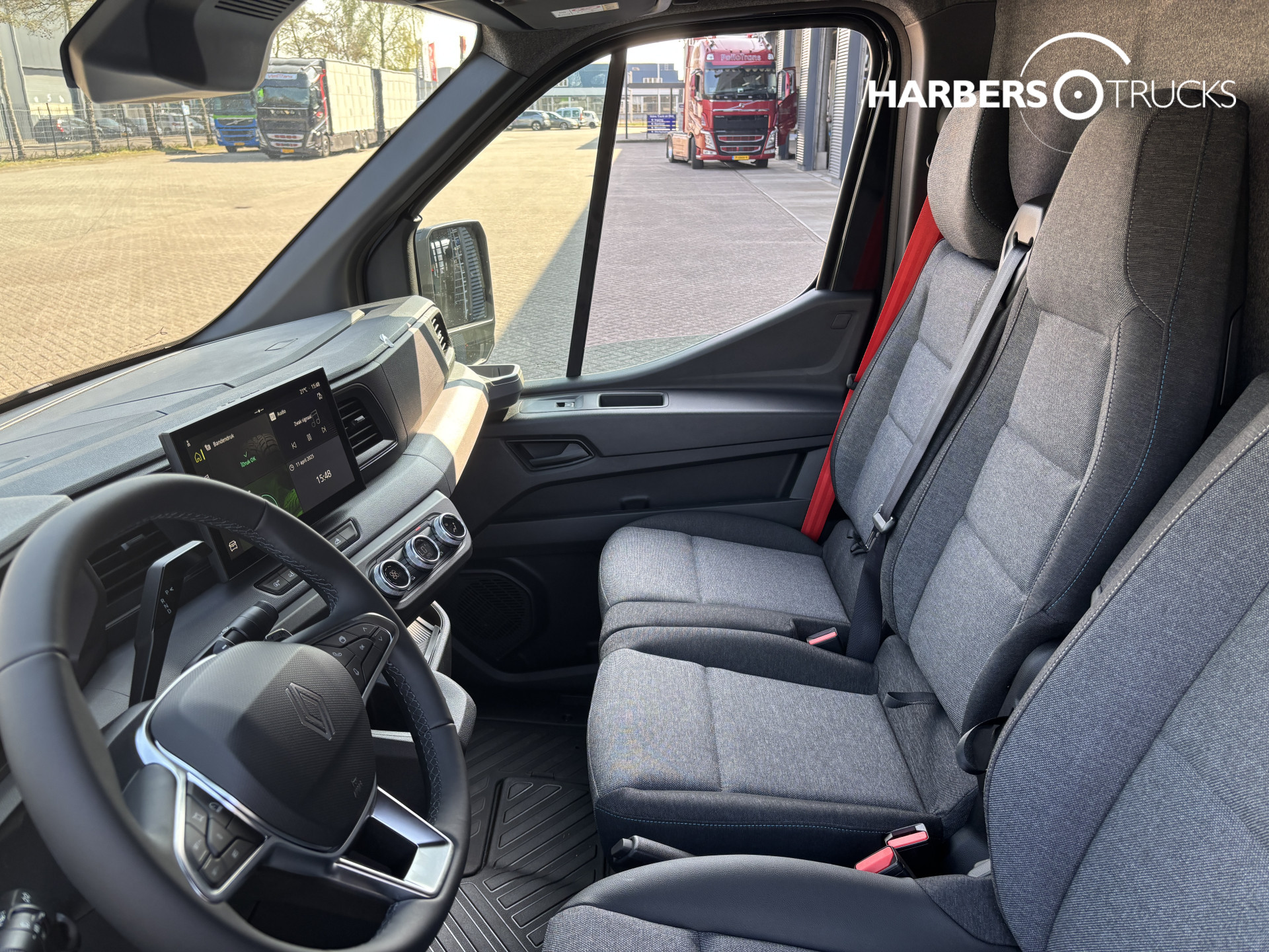 Renault Master Red Edition 150PK