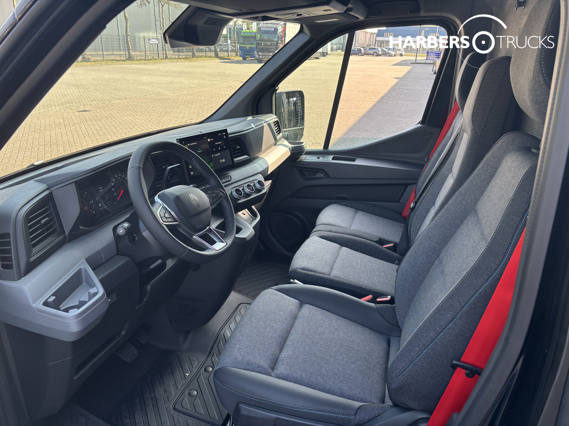 Renault Master Red Edition 150PK