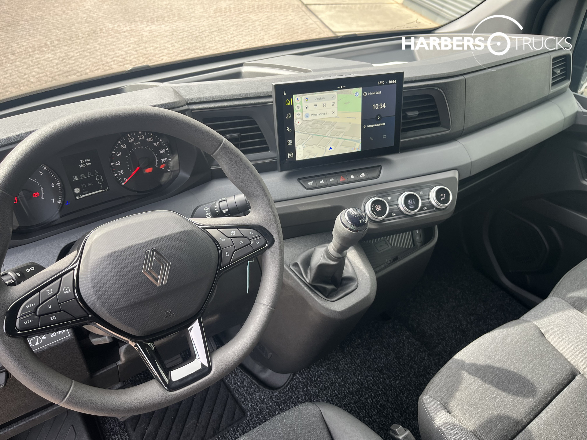 Renault Master L2H2 Red Edition