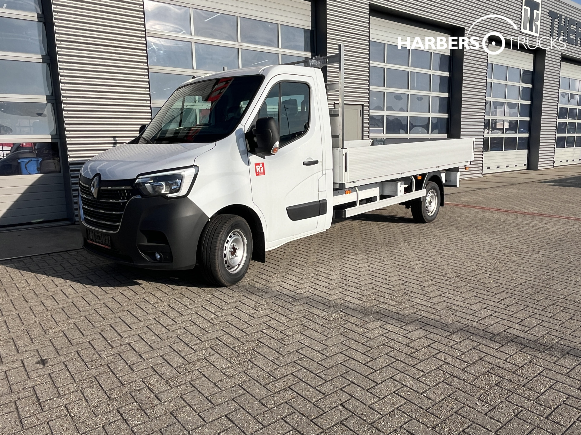 Renault Master Red Edition