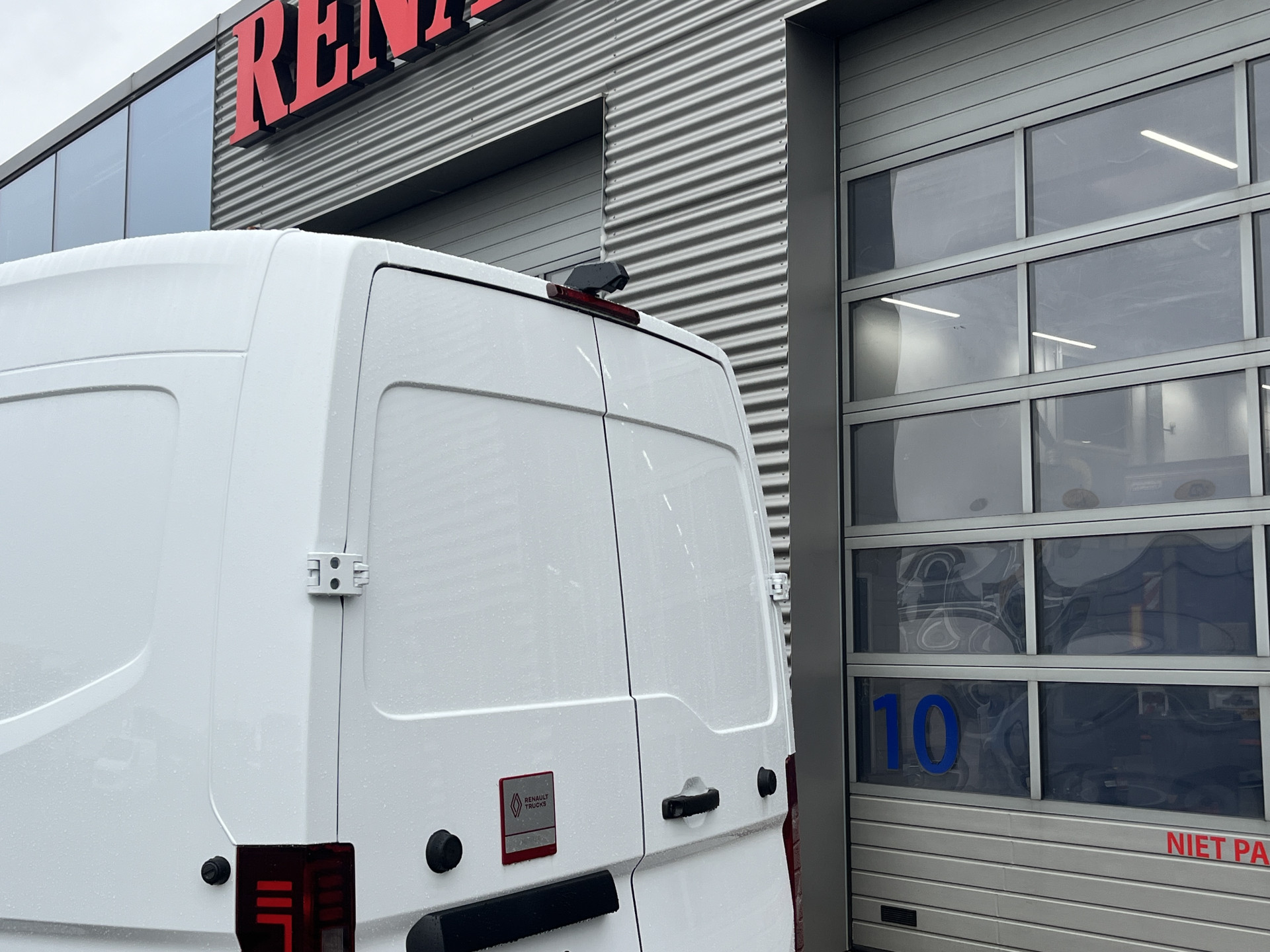 Renault Master E-Tech L3H2 Red Edition
