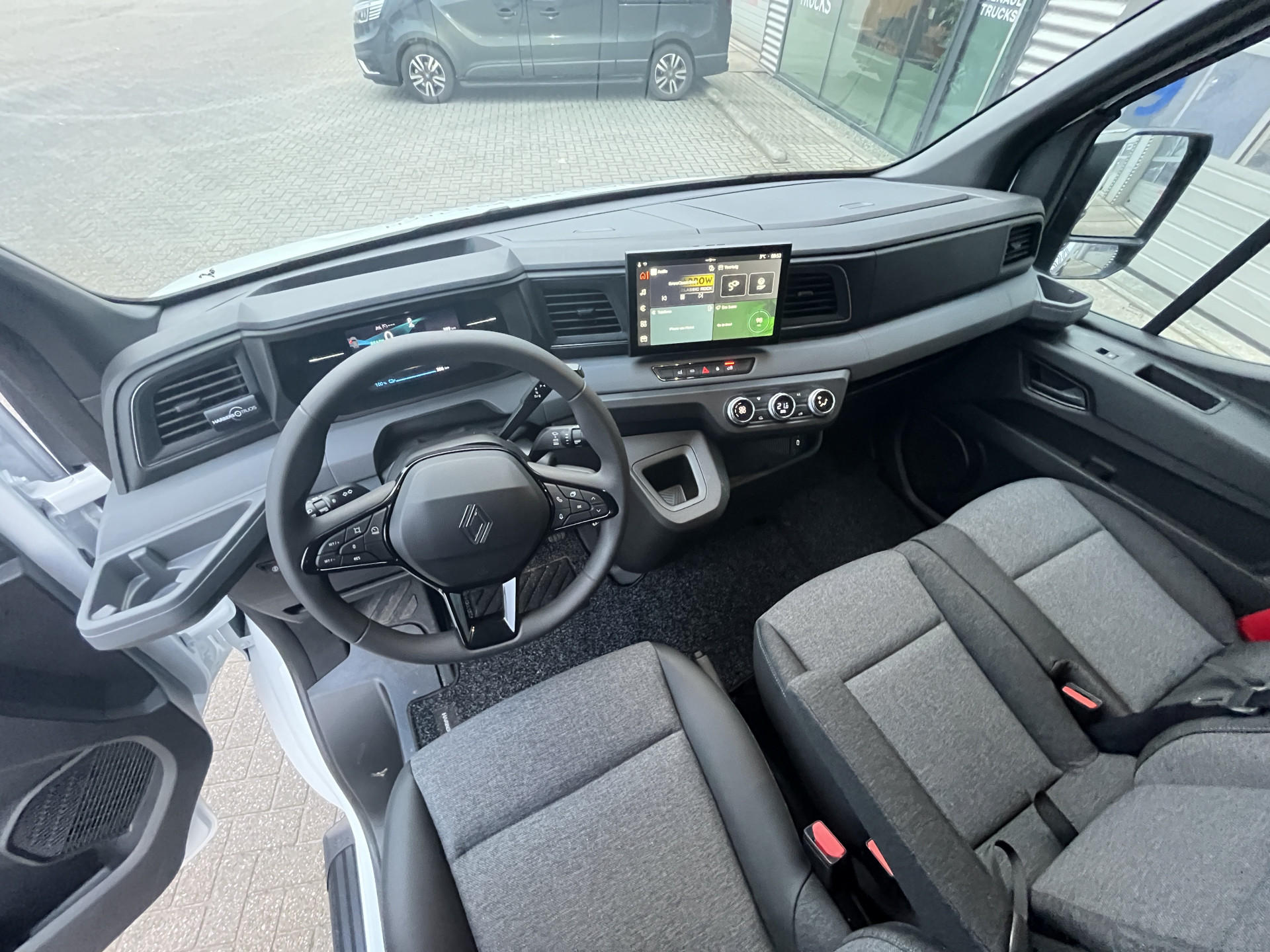 Renault Master E-Tech L3H2 Red Edition