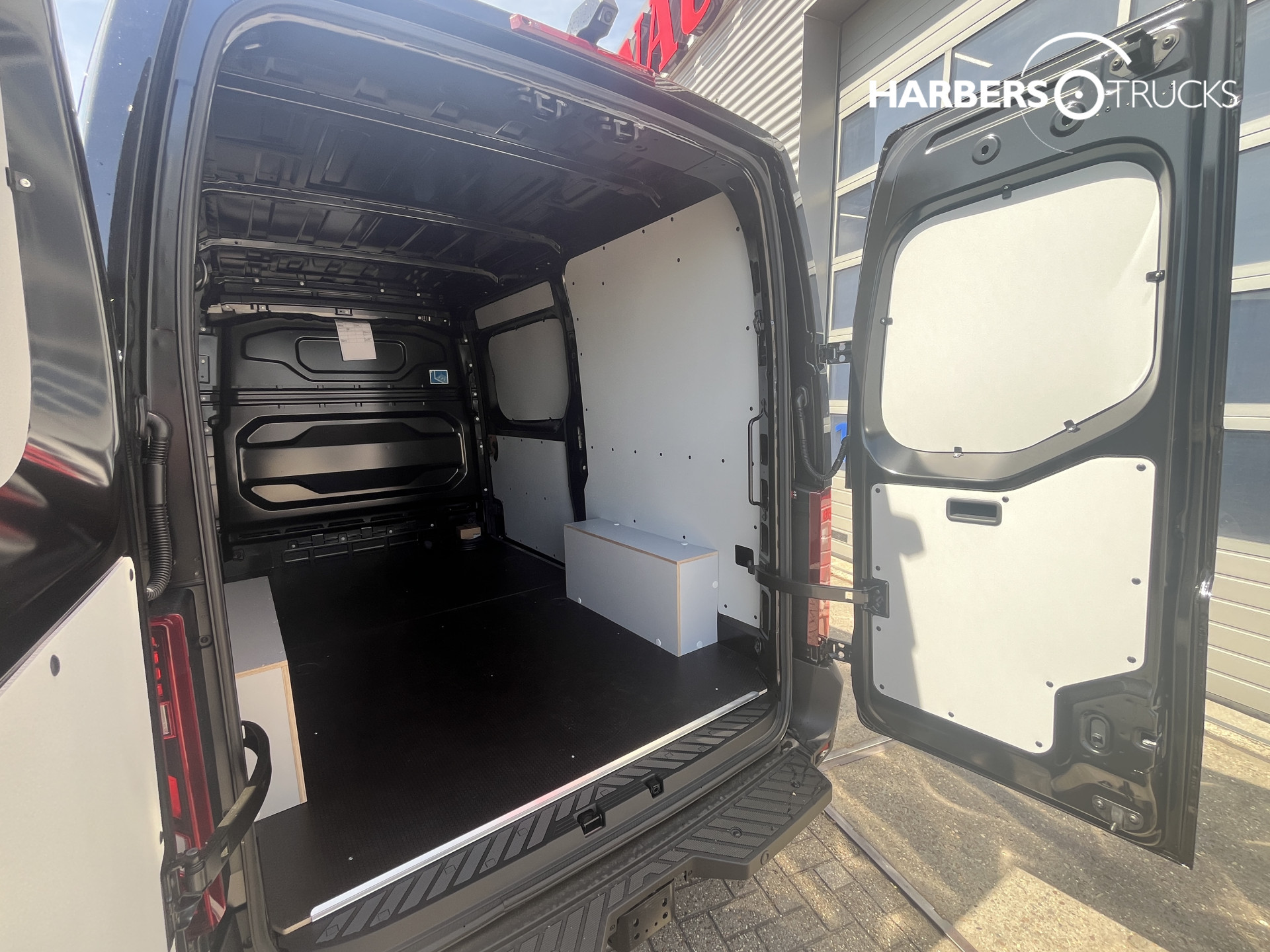 Renault Master E-Tech L2H2 Red Edition