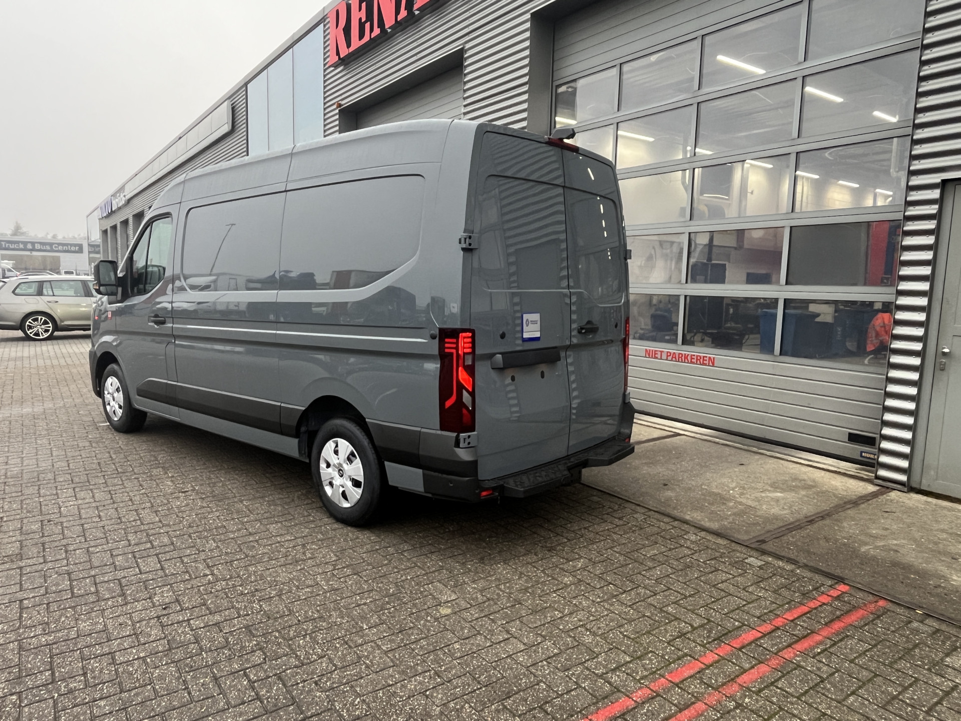 Renault Master E-Tech 87Kwh Longrange Red Edition