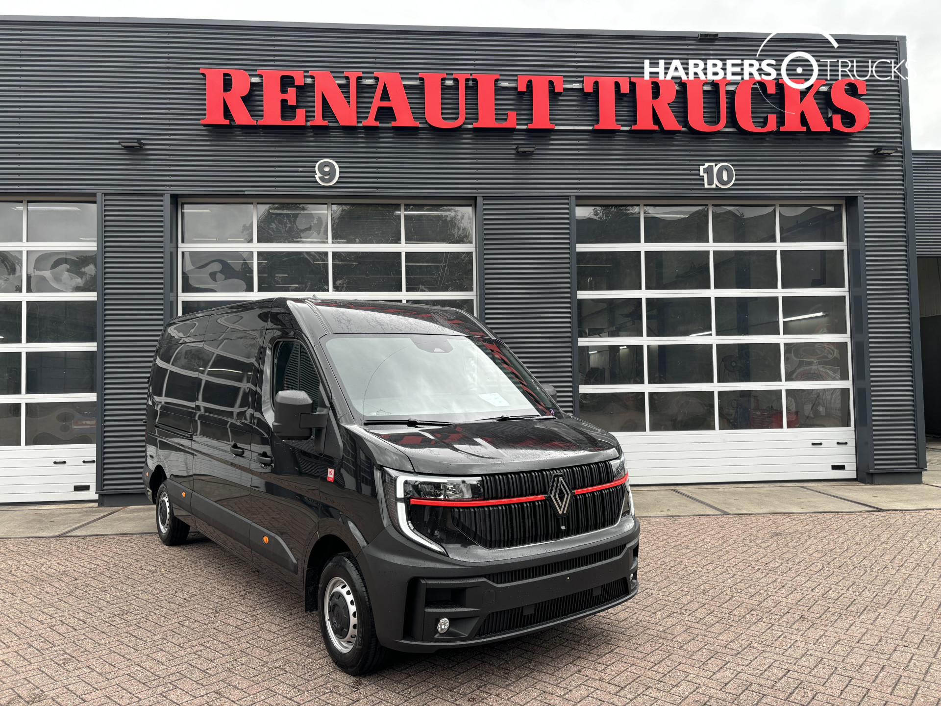 Renault Master Red Edition