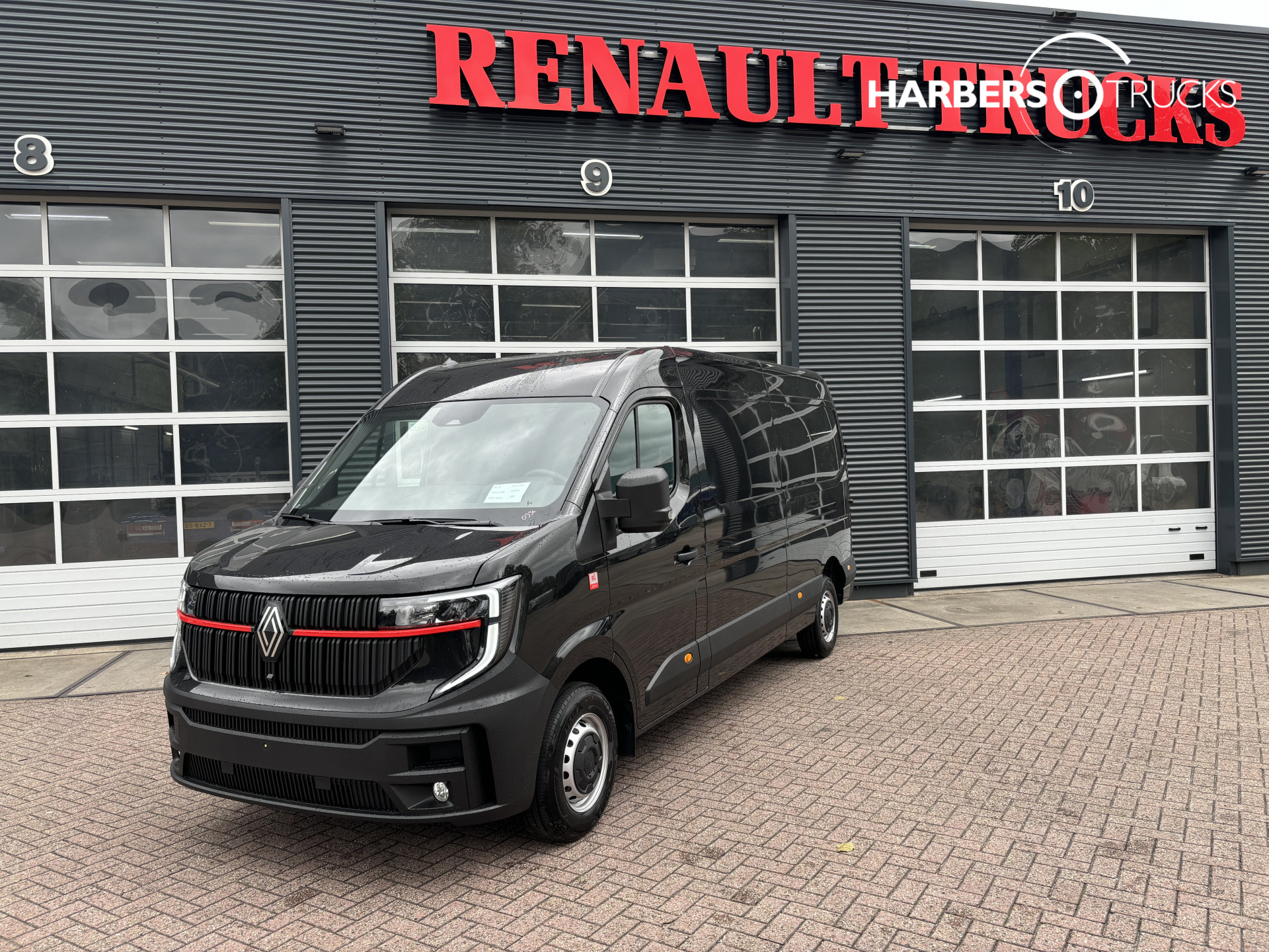 Renault Master Red Edition