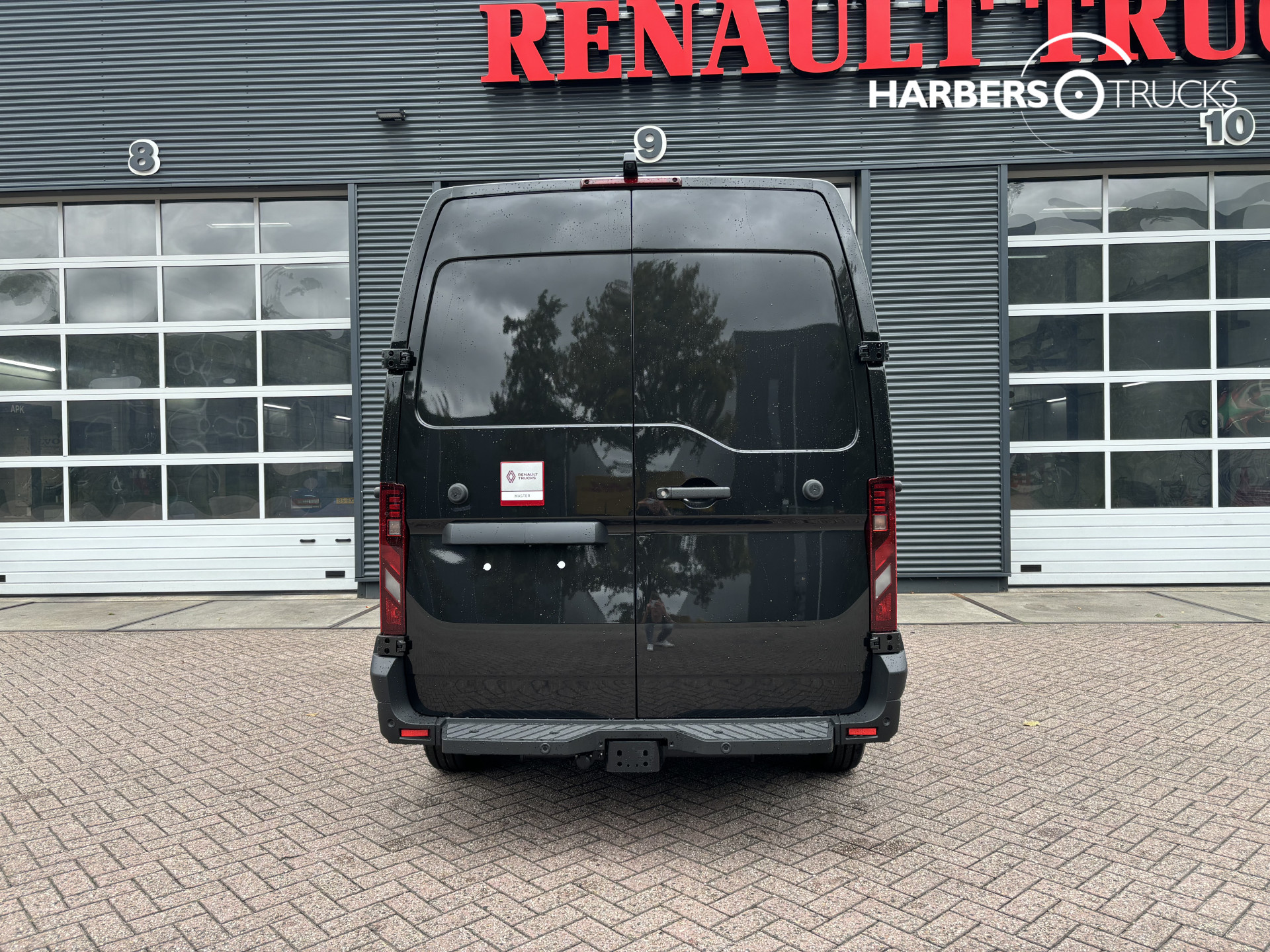 Renault Master Red Edition