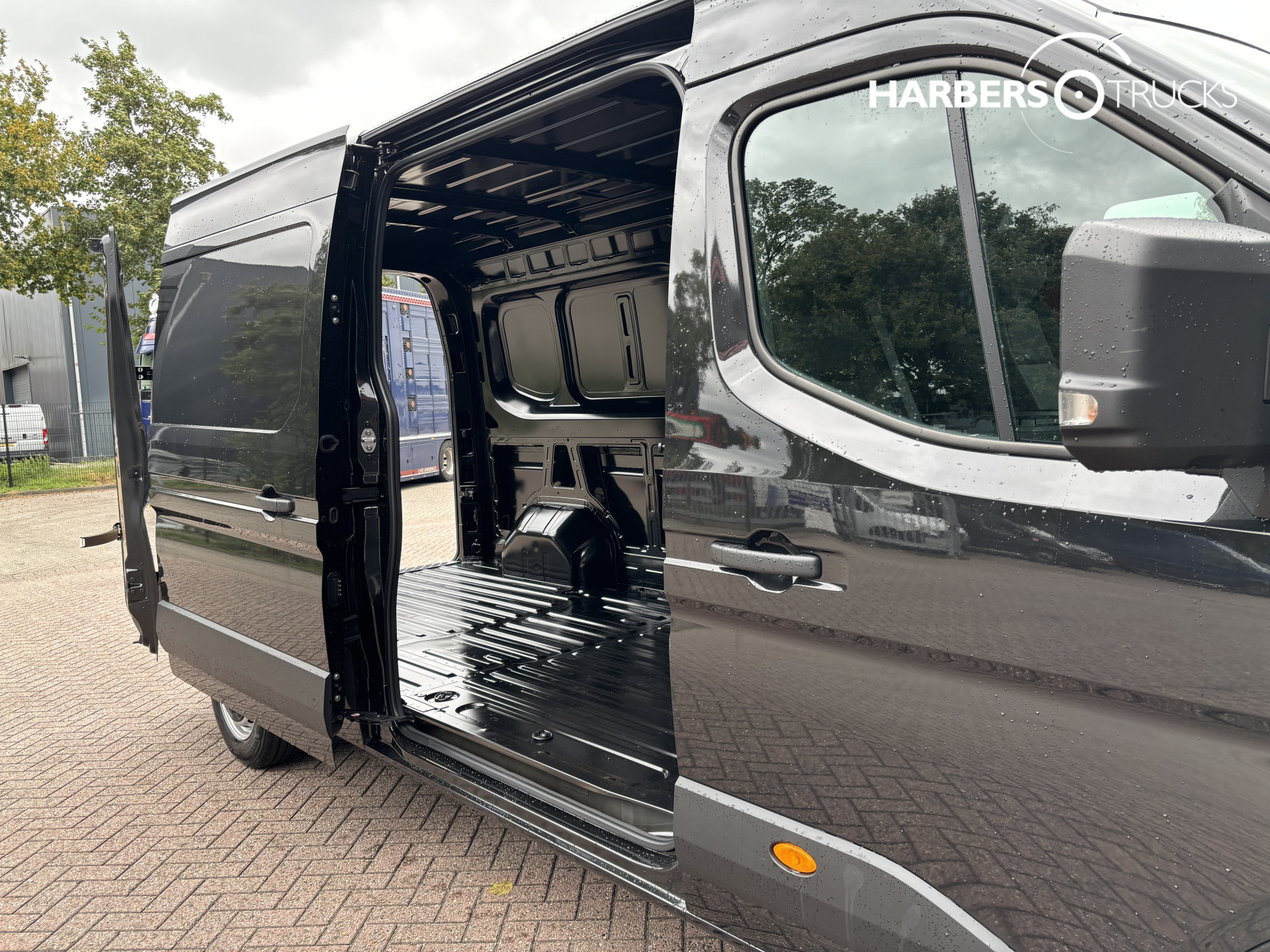 Renault Master Red Edition