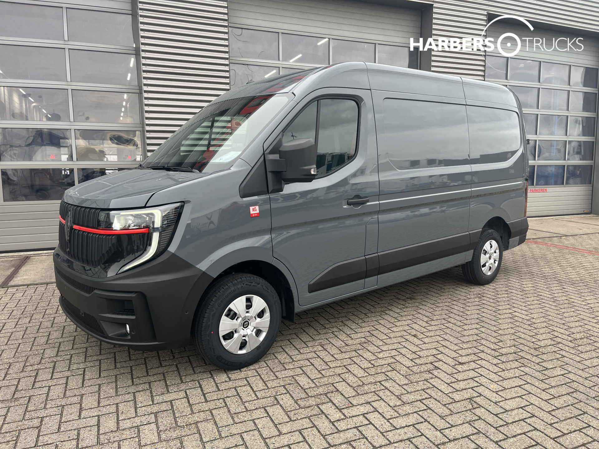 Renault Master Red Edition