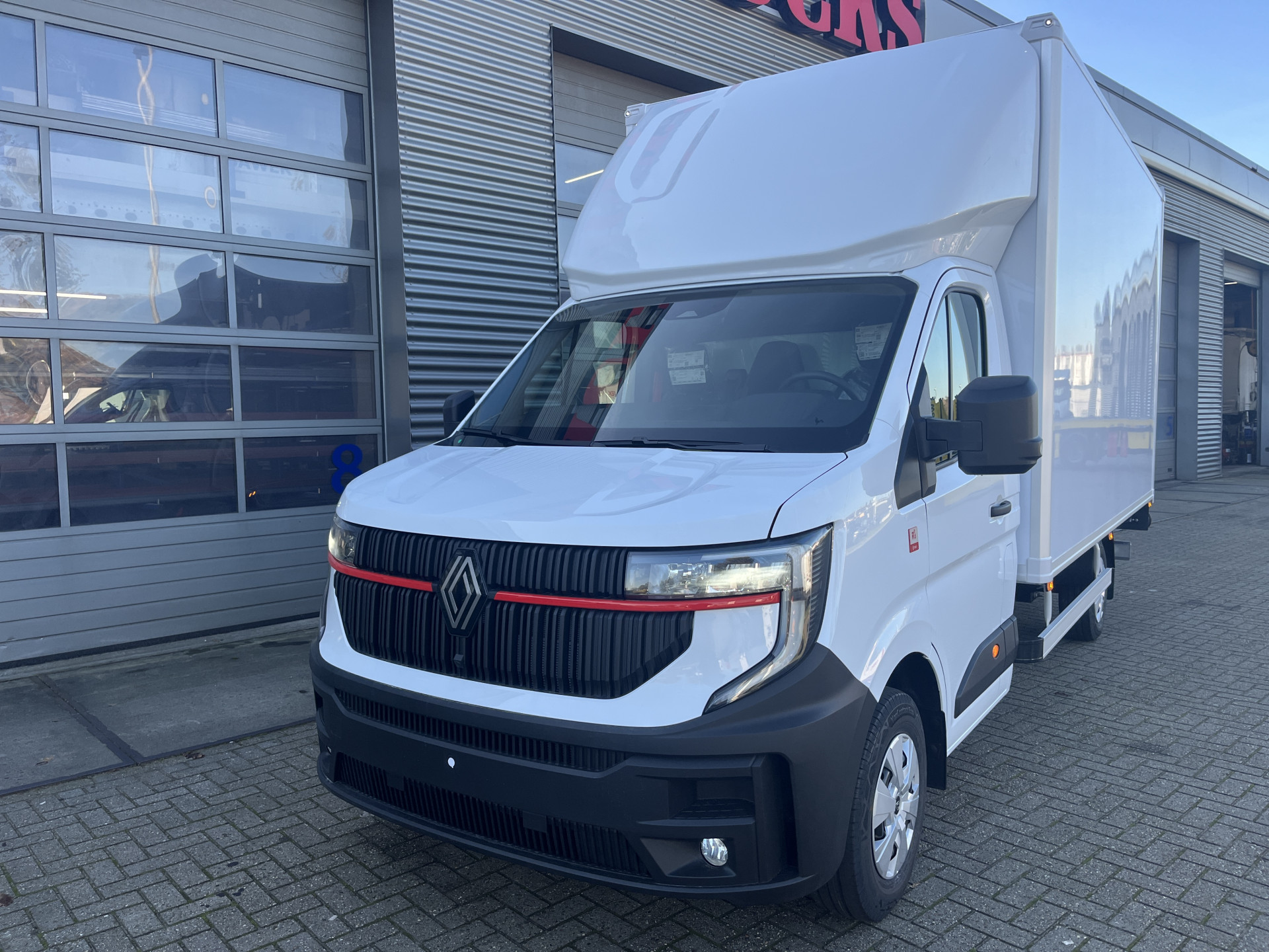 Renault Master Red Edition