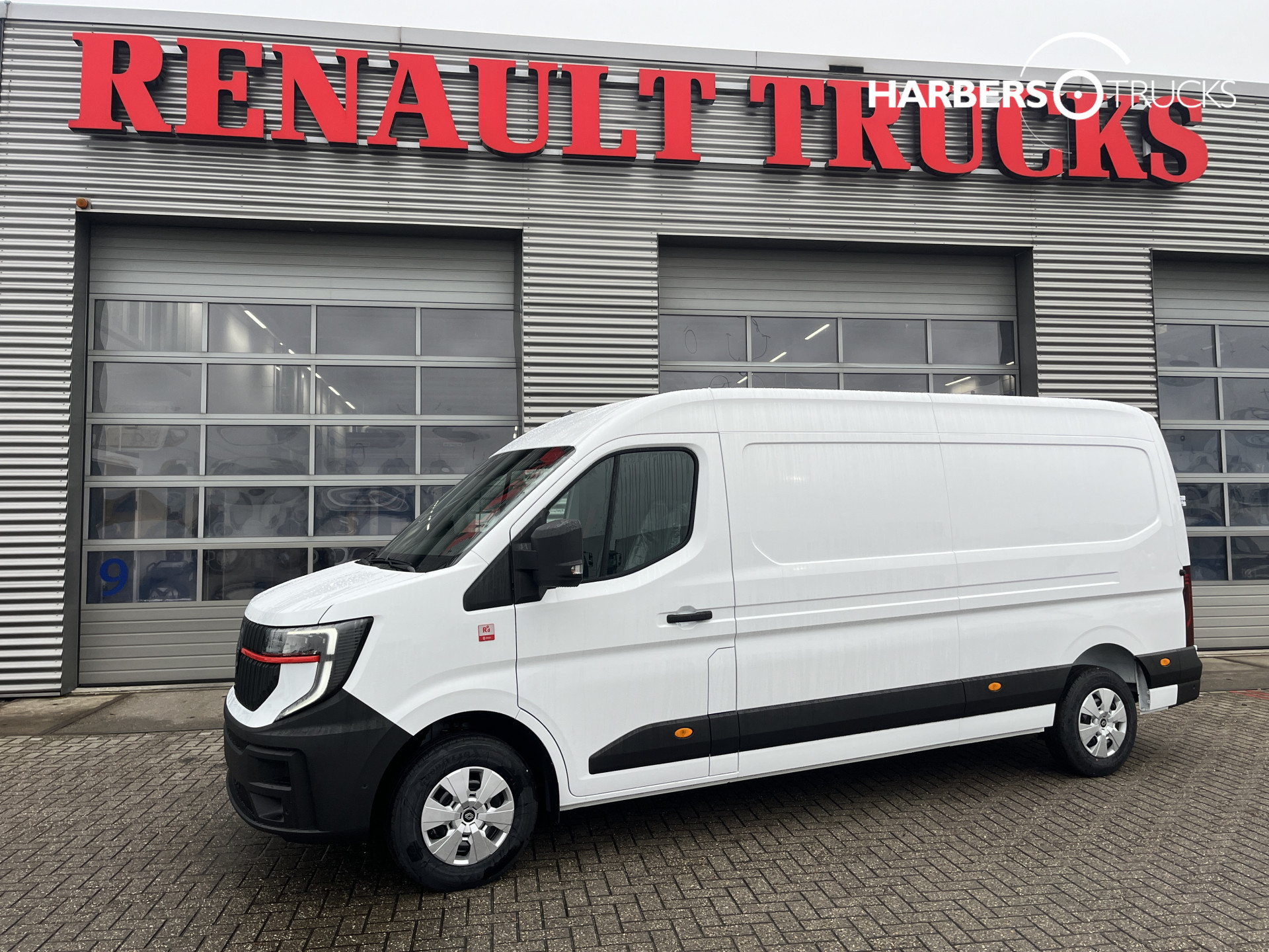 Renault Master Red Edition