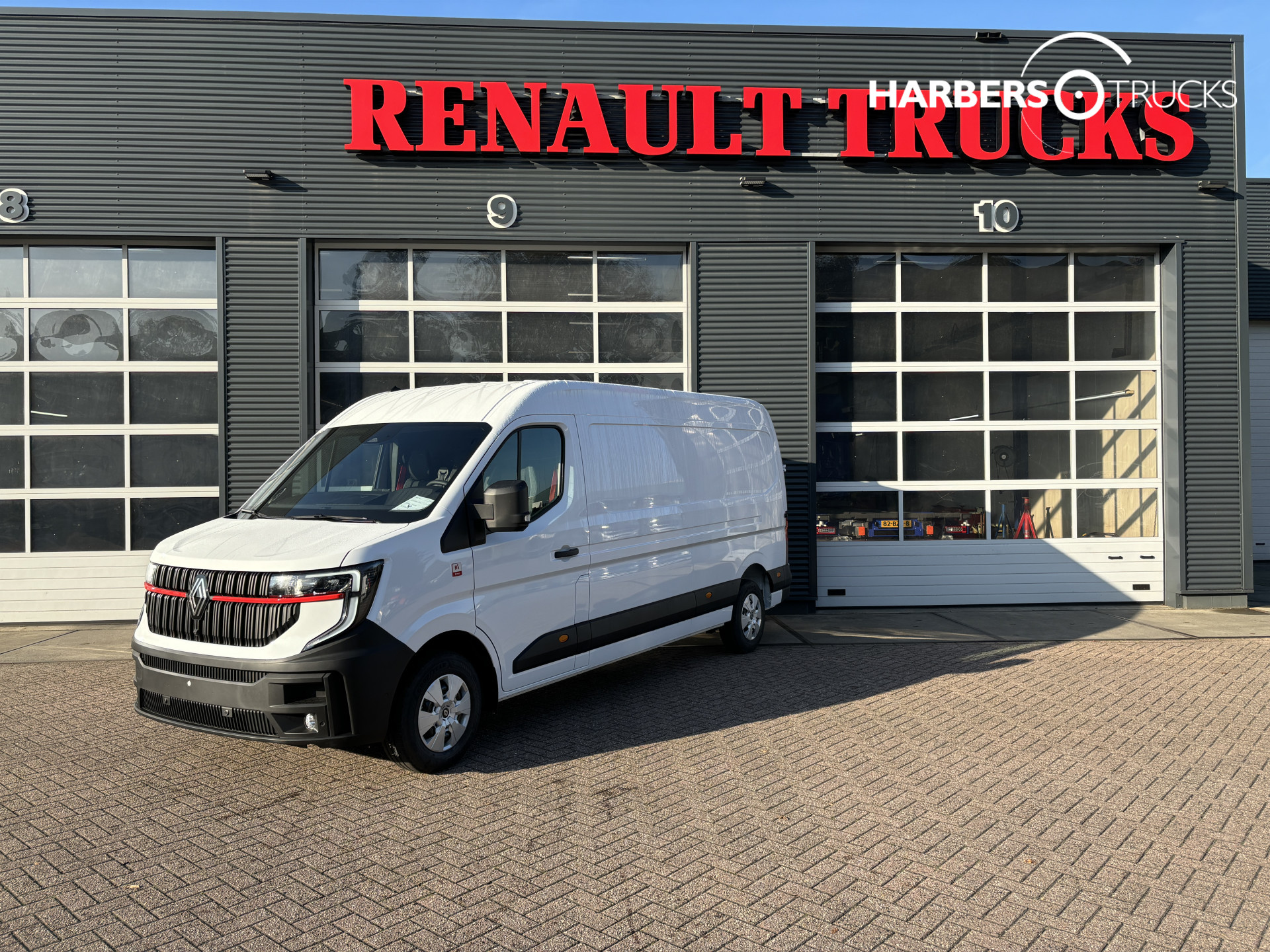 Renault Master Red Edition