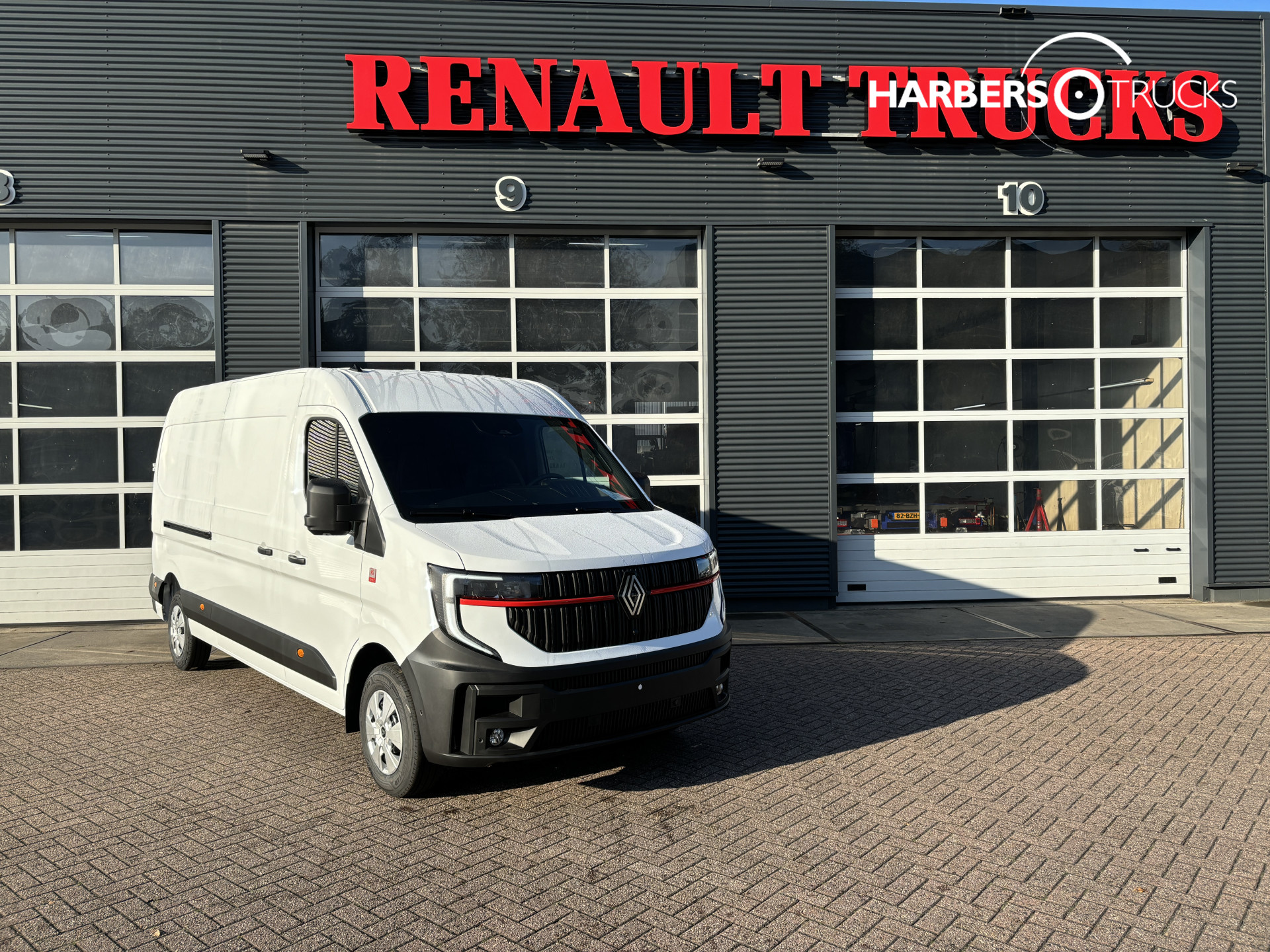 Renault Master Red Edition