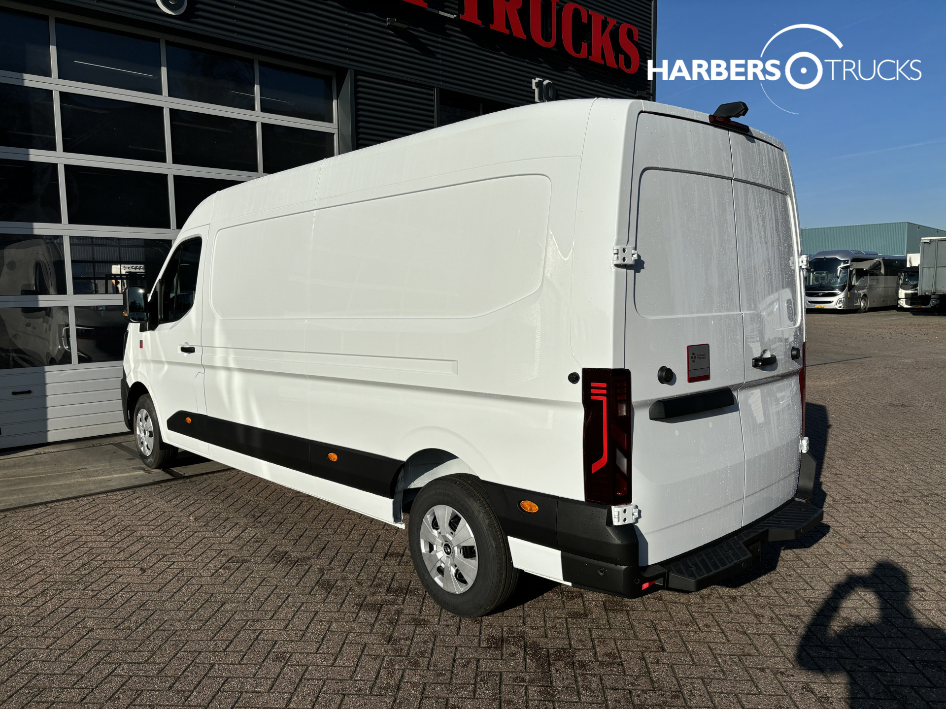 Renault Master Red Edition