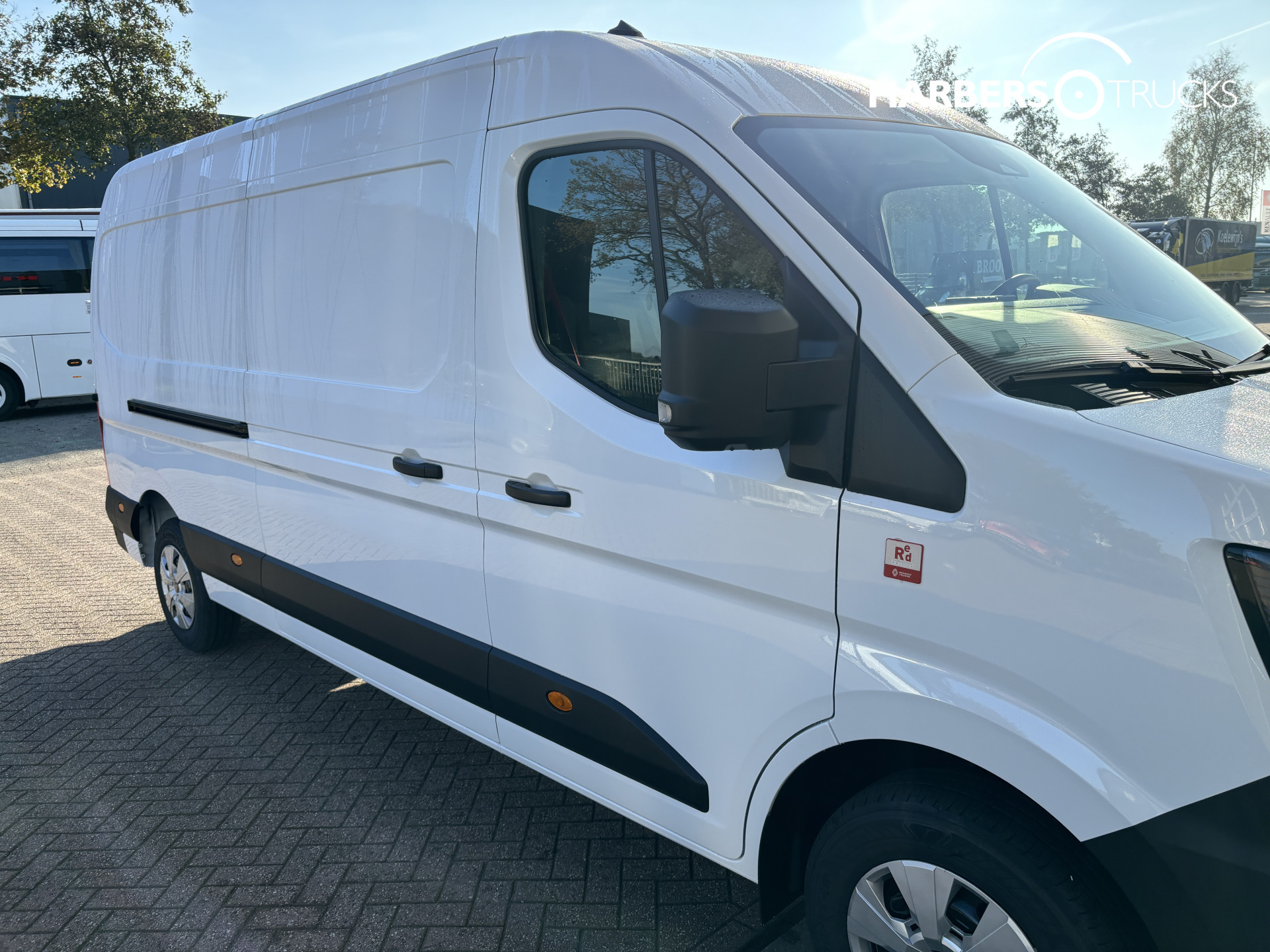 Renault Master Red Edition