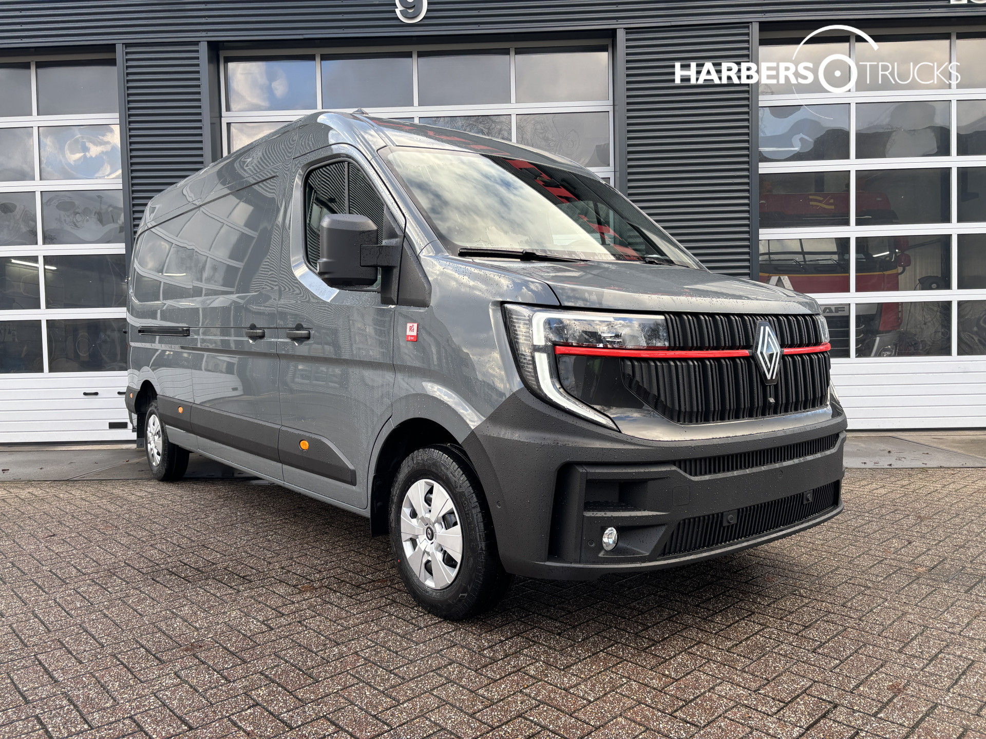 Renault Master Red Edition