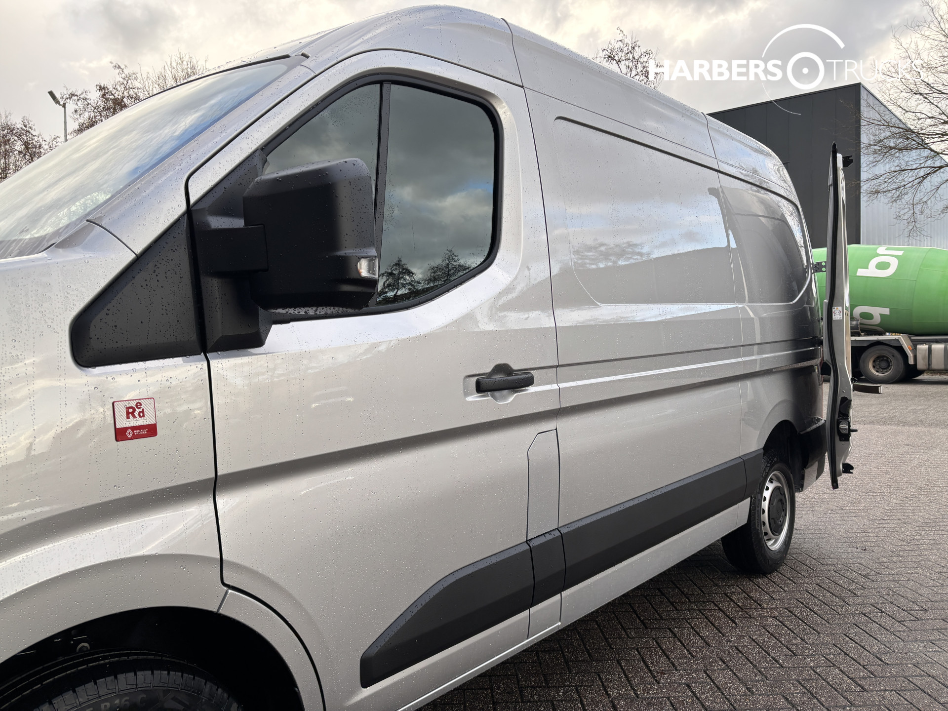 Renault Master Red Edition