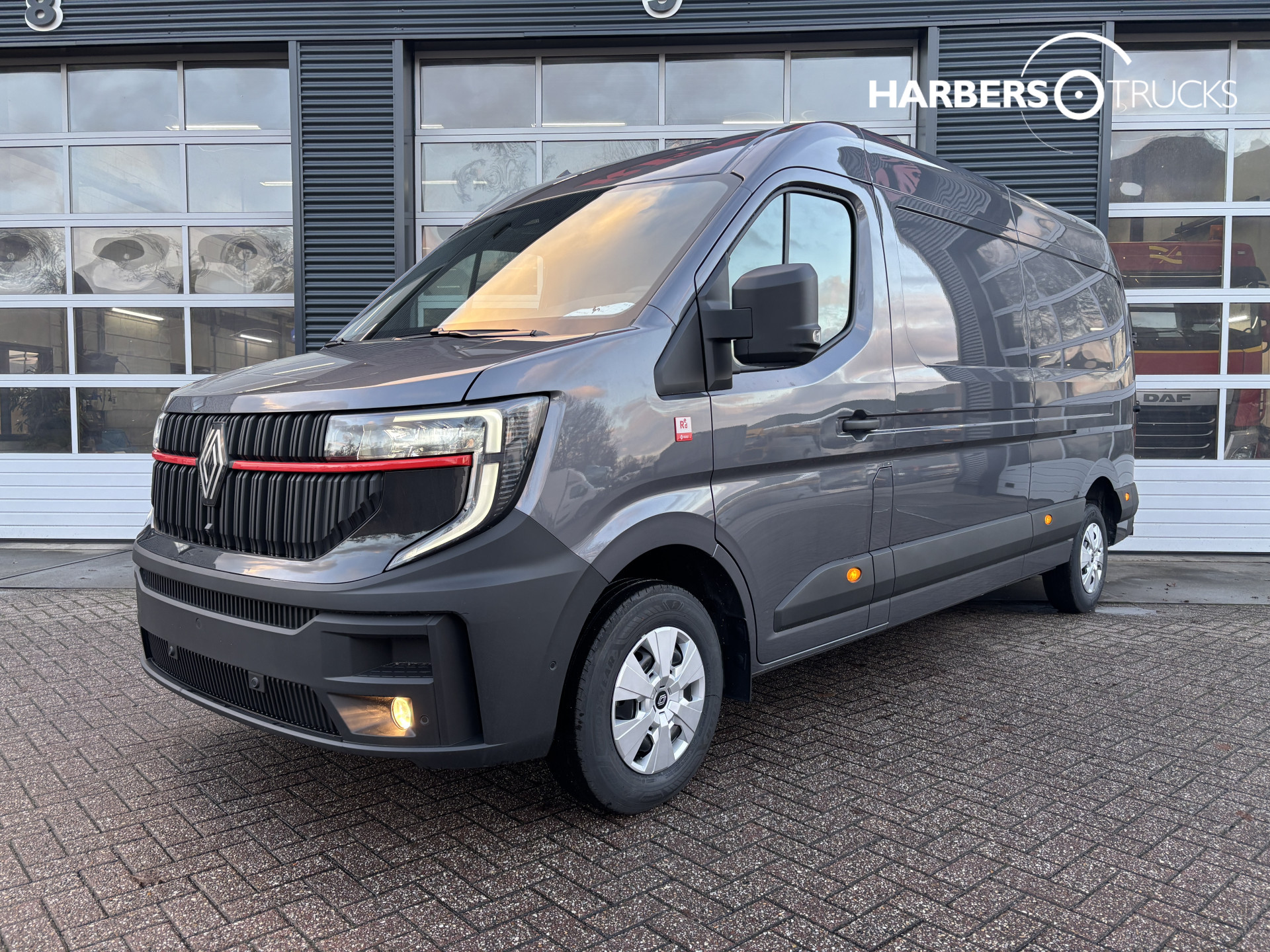 Renault Master Red Edition