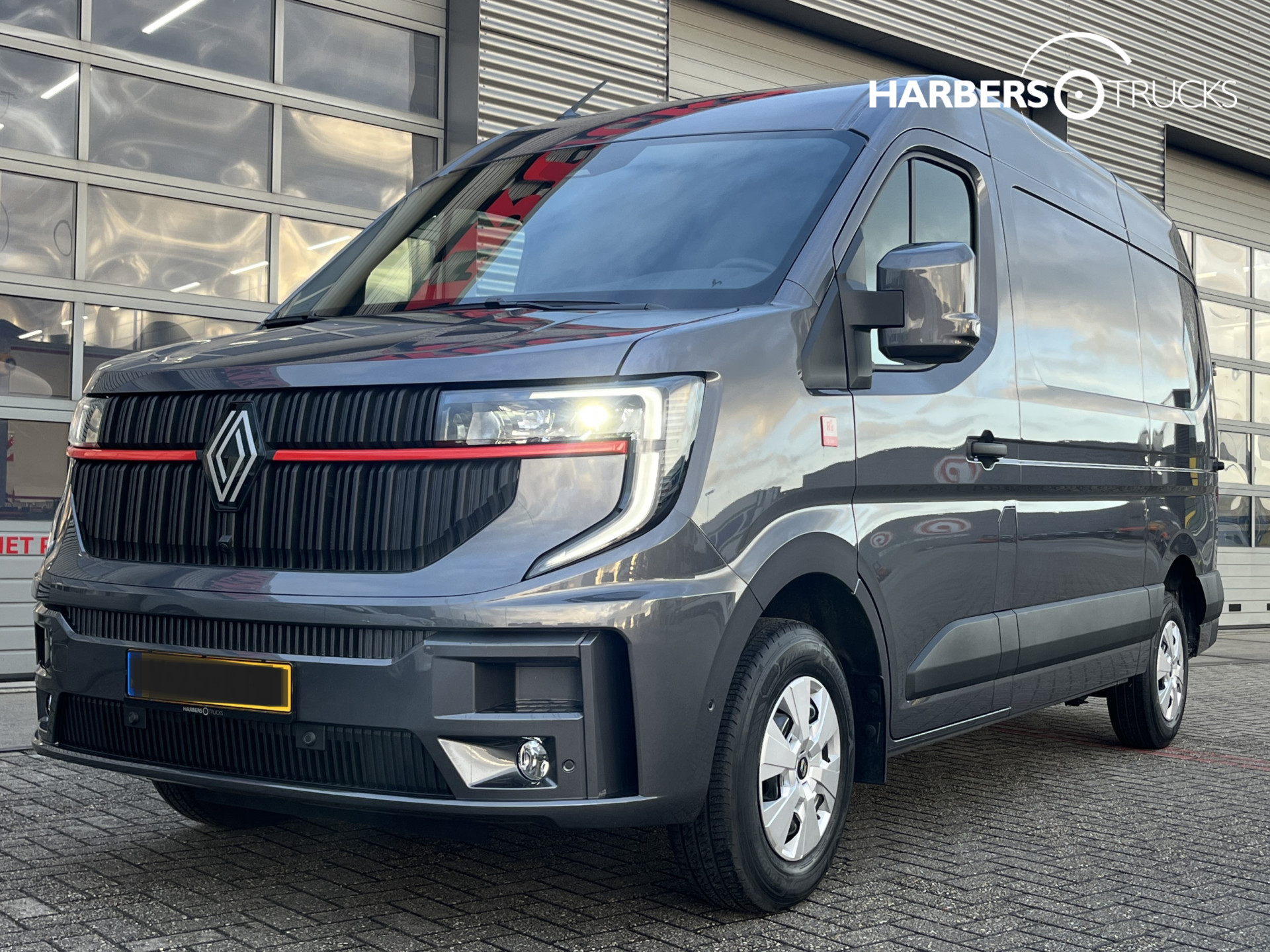 Renault Master L2H2 Automaat Red Edition