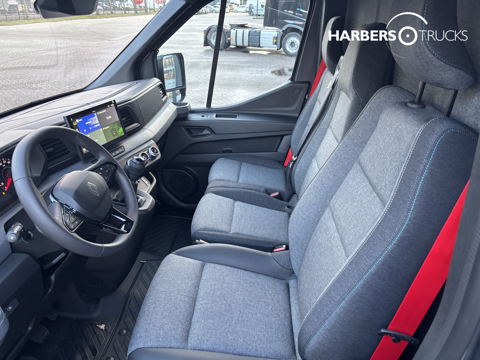 Renault Master L2H2 Automaat Red Edition
