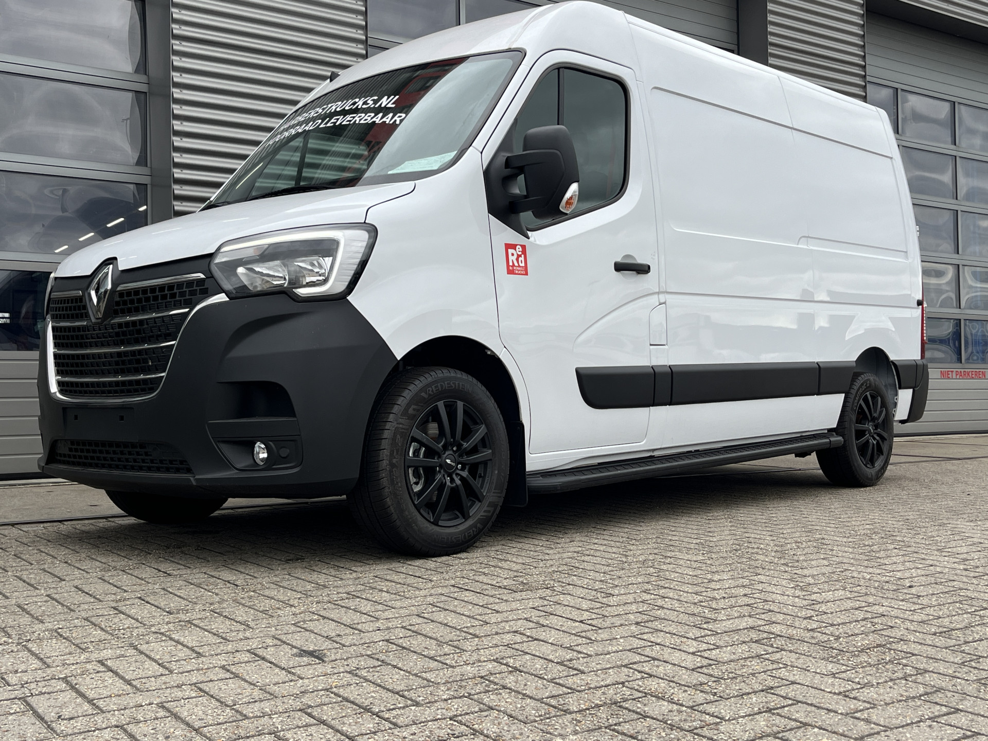 Renault MASTER l2h2 150PK Red Edition