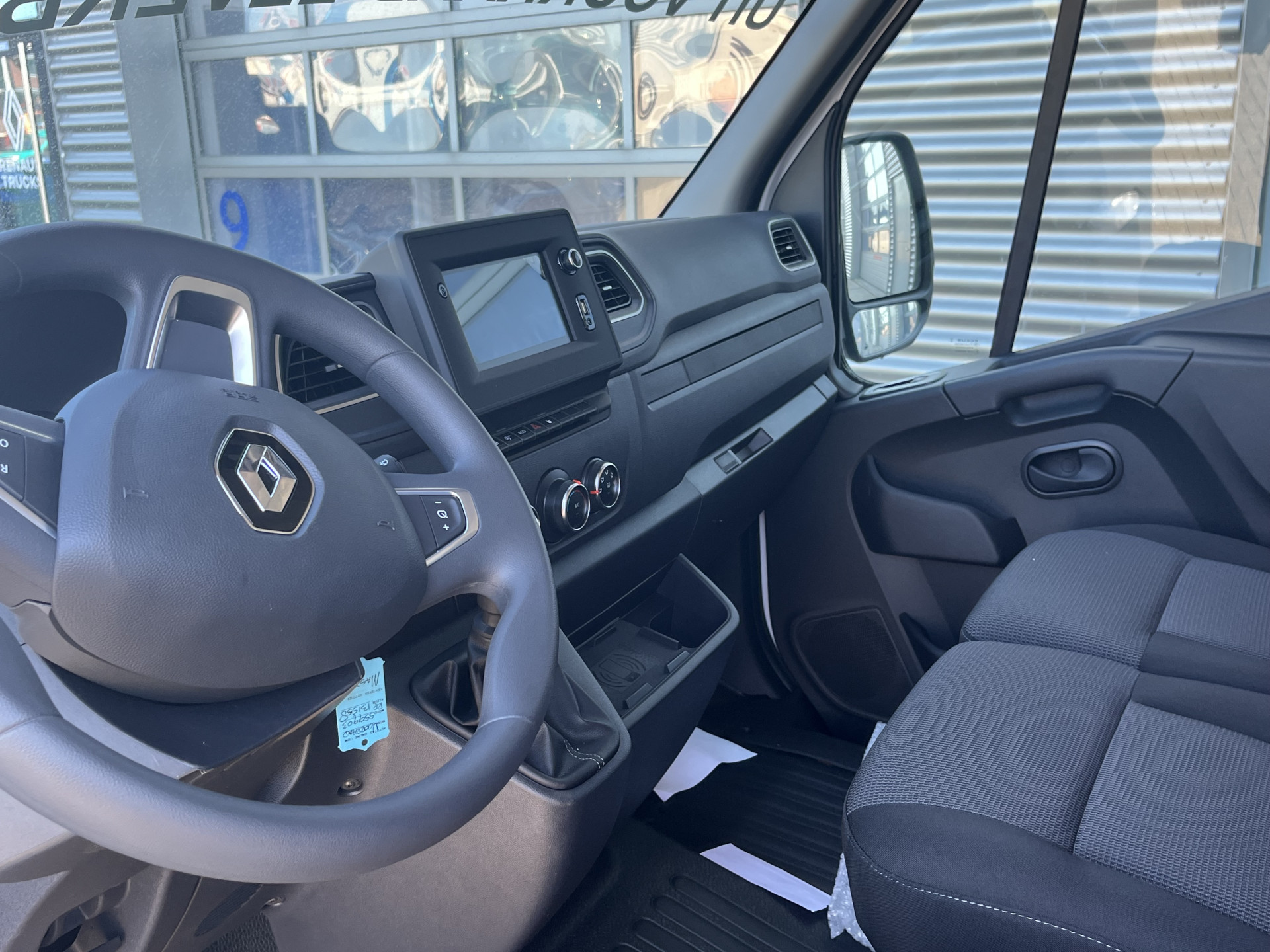 Renault MASTER l2h2 150PK Red Edition