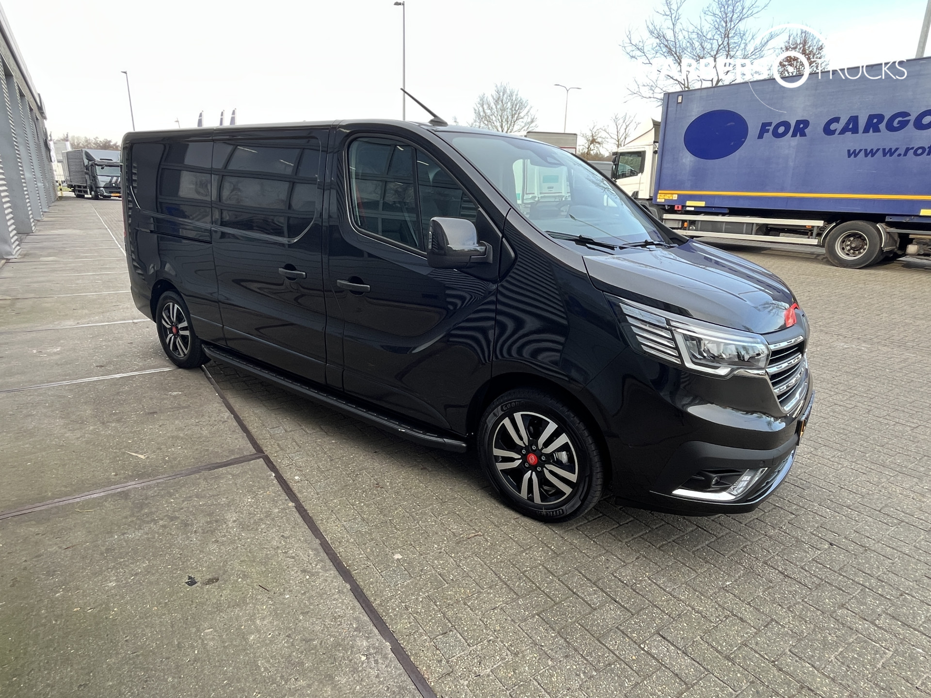 Renault Trafic Red Exclusive Luxe/Extra