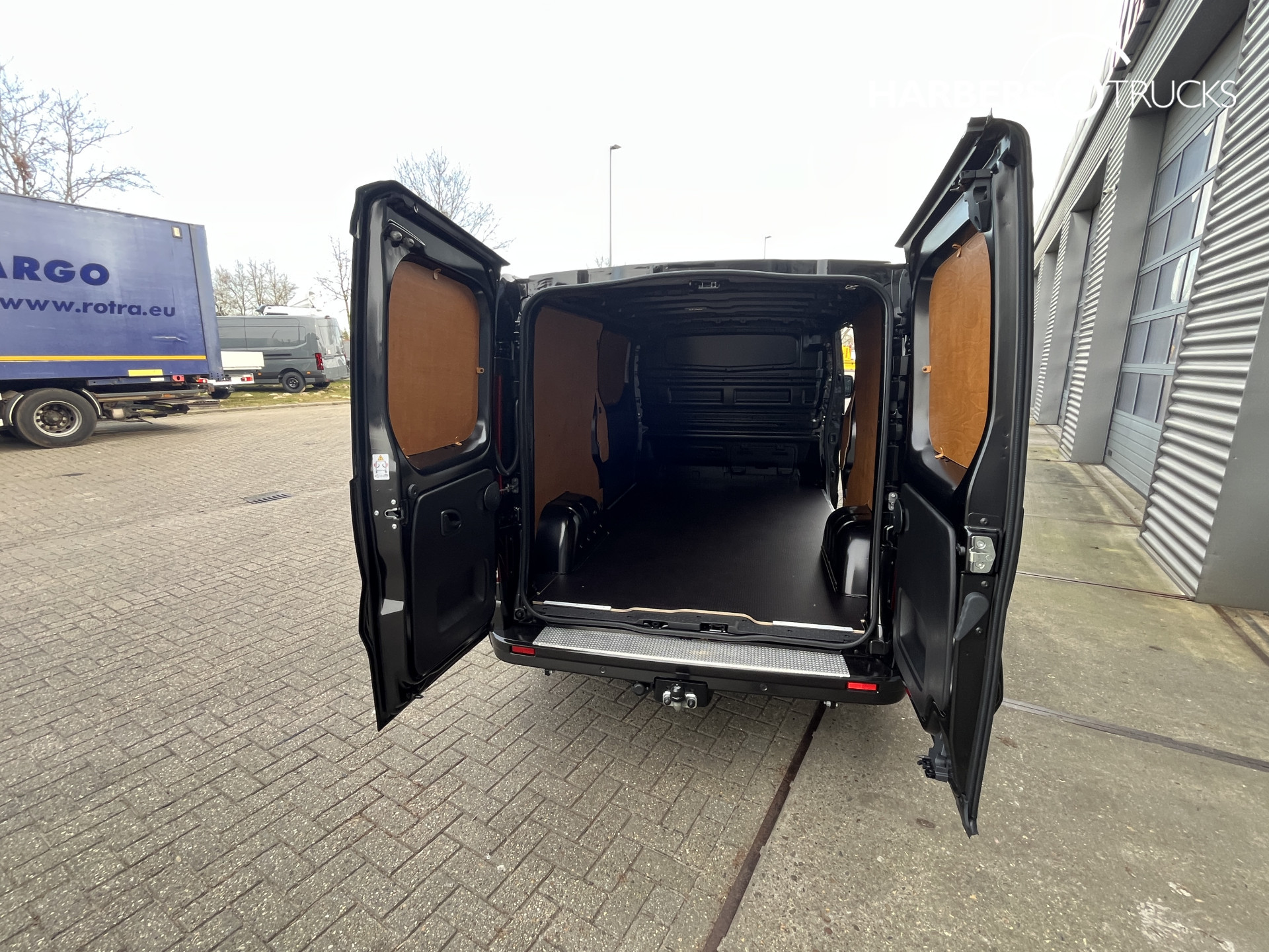 Renault Trafic Red Exclusive Luxe/Extra