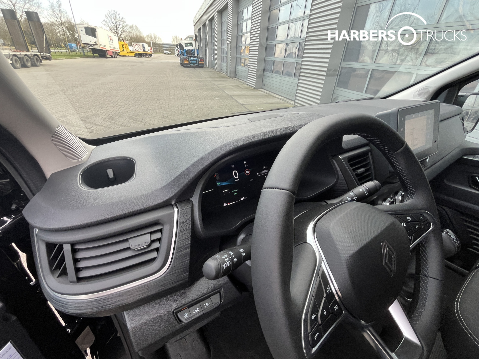 Renault Trafic Red Exclusive Luxe/Extra