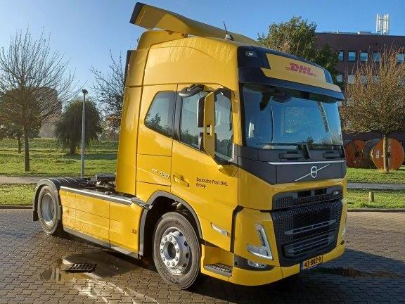 DHL_-43BRZ9.jpg