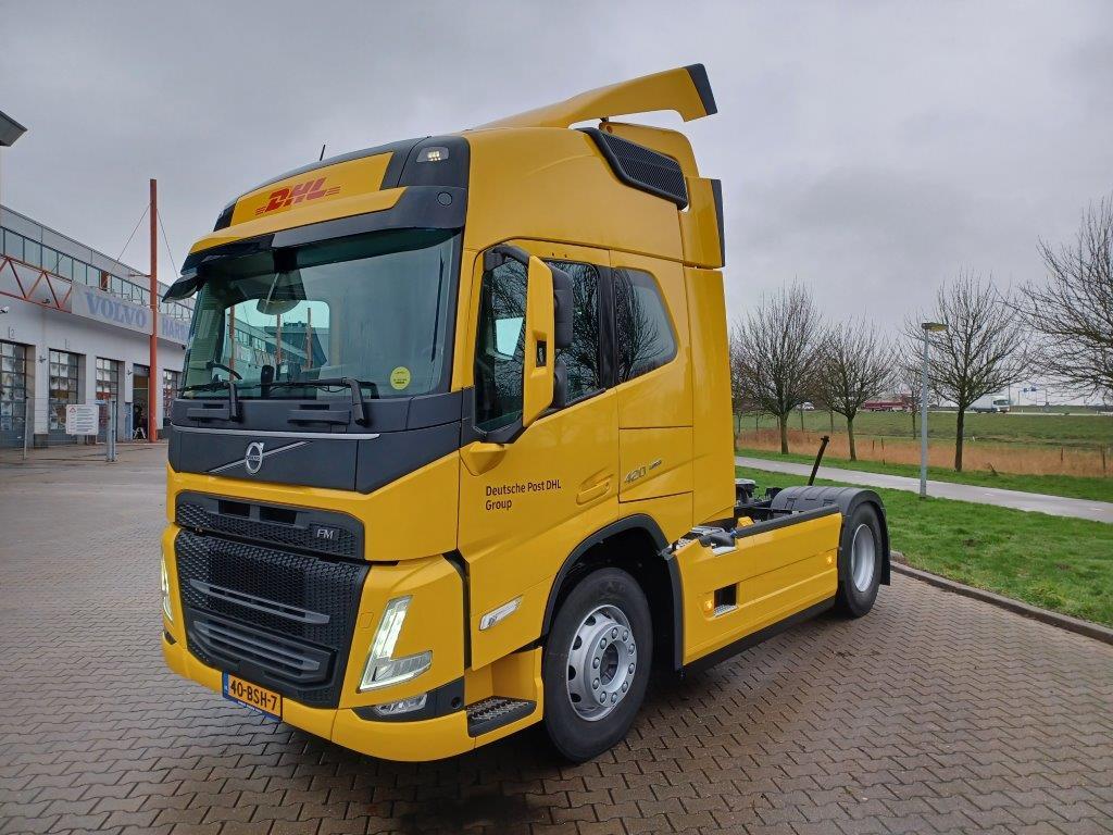 DHL_-40BSH7.jpg
