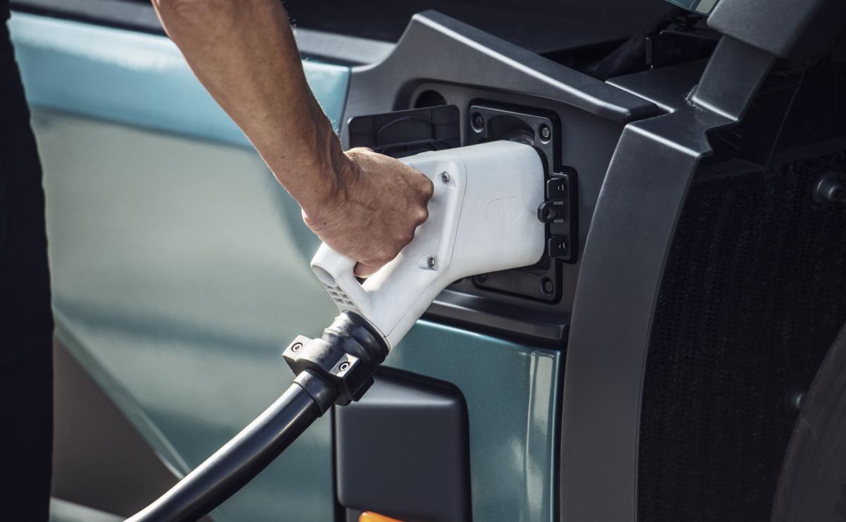 Harbers Trucks - Volvo Charging Harbers Trucks - Volvo Charging