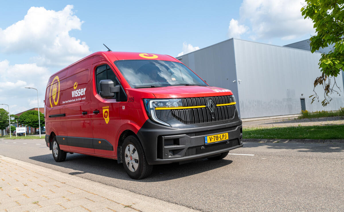 Renault Master E-Tech Visser Duiven onderweg Renault Master E-Tech Visser Duiven onderweg