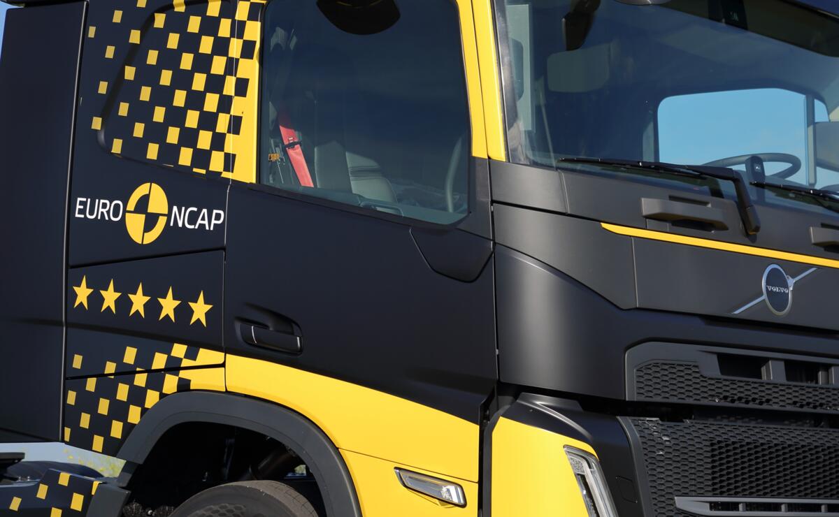 Volvo FM Euro NCAP-demotruck
