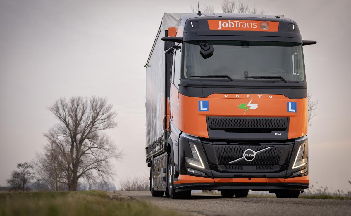 volvo-fh-aero-electric-jobtrans-3