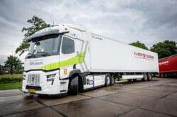 Renault Trucks E-Tech T 780 P. van Setten Transport 3