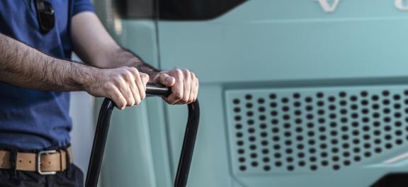 Volvo-Electric-detail Volvo-Electric-detail