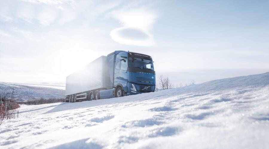 Volvo Trucks hydrogen-powered 4