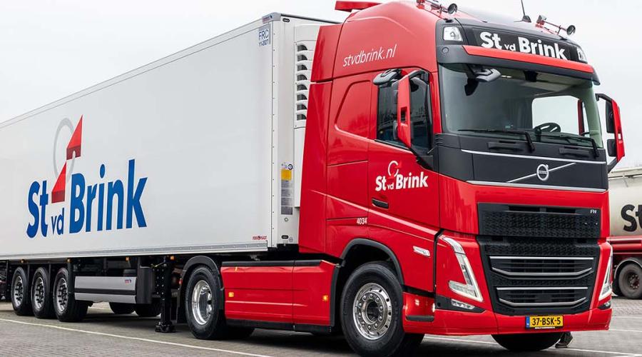 St_vd_Brink-Volvo_FH_I_Save_1500.jpg St_vd_Brink-Volvo_FH_I_Save_1500.jpg