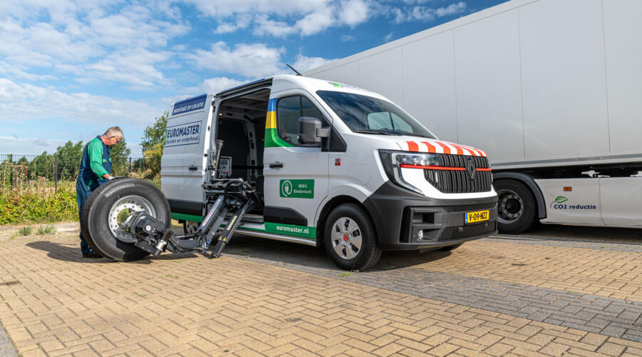 Renault Master E-Tech Euromaster 1 Renault Master E-Tech Euromaster 1