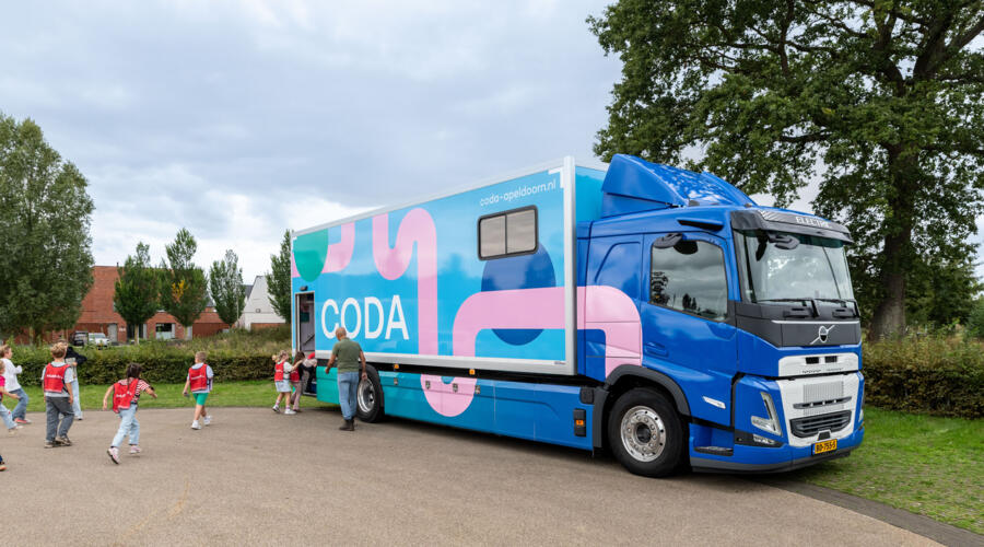 CODA Bus Volvo FM Electric 4
