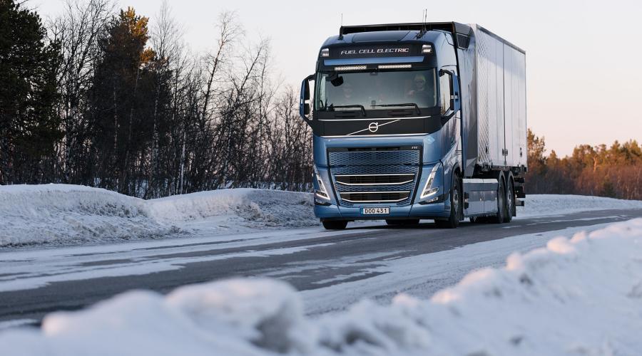 Volvo Trucks hydrogen powered electric trucks-header