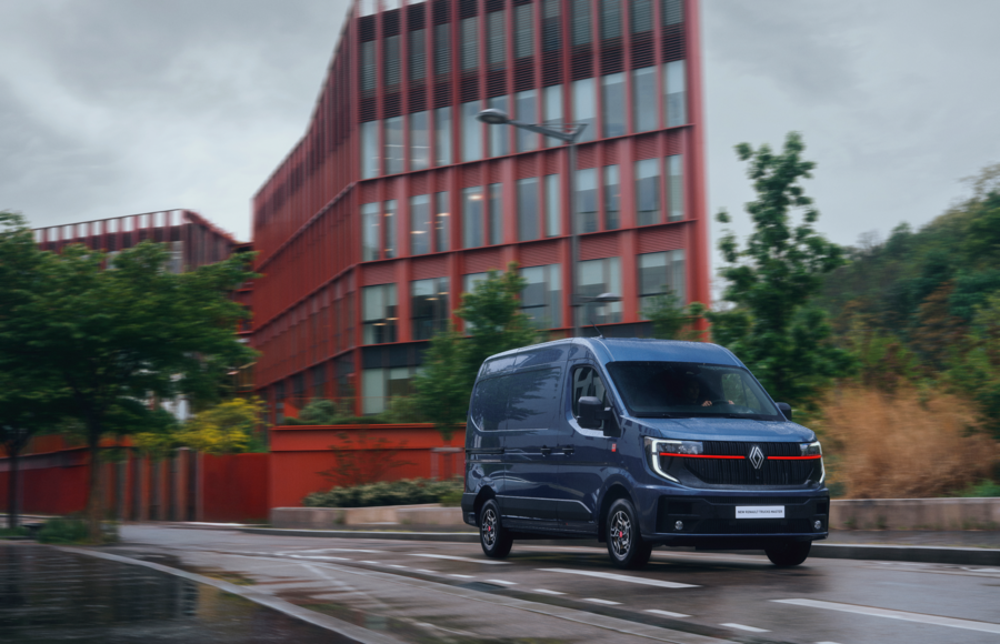 Harbers-renault-master-road
