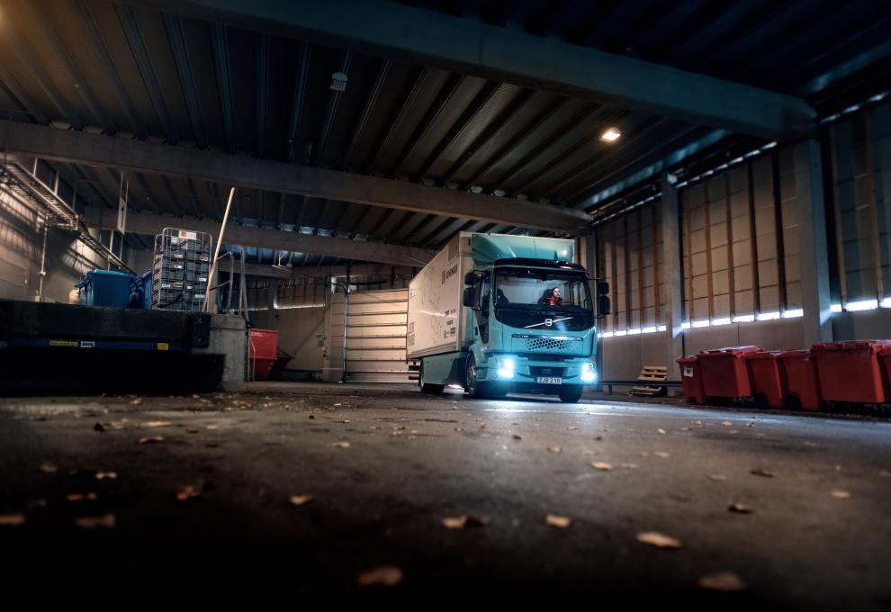 Harbers-Trucks-Volvo-FE-Electric-009
