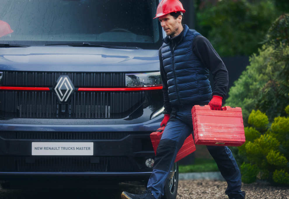 Harbers-renault-master-working-close